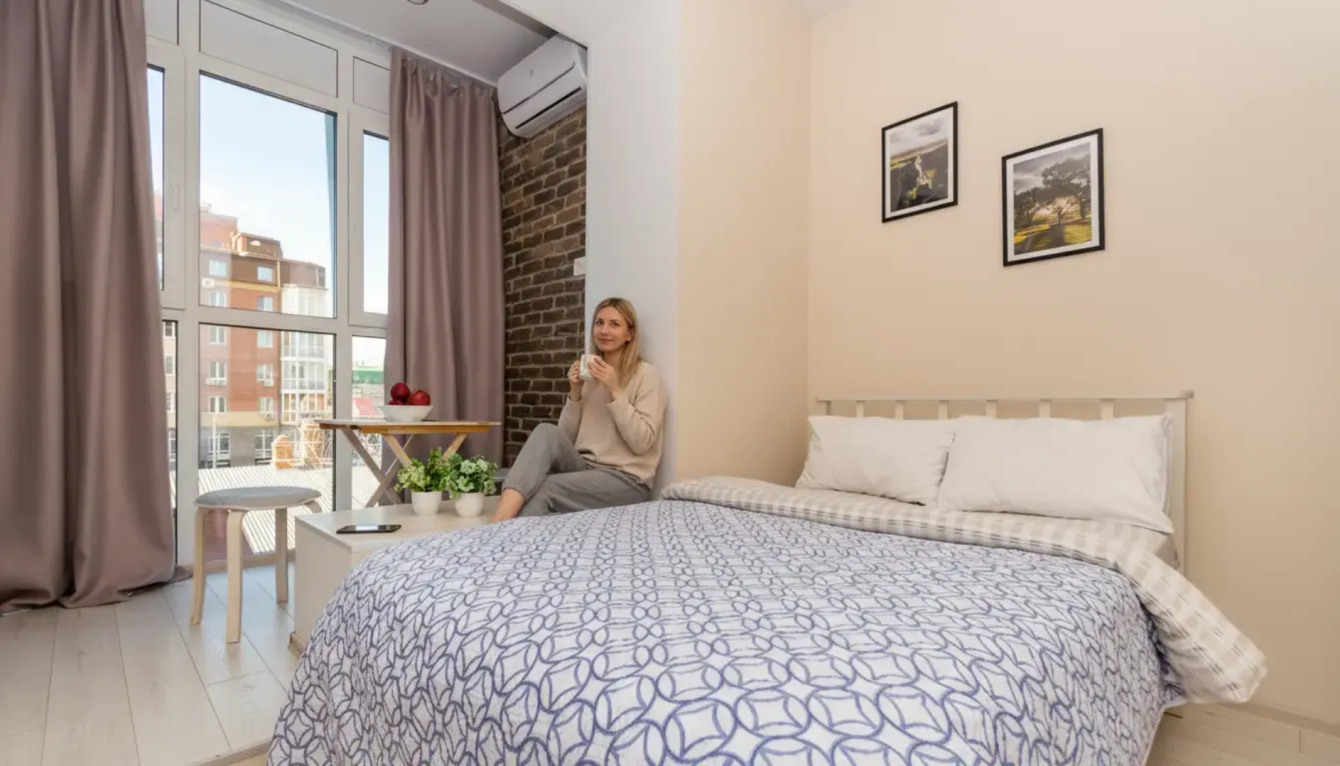 Апартаменты Мини студия с Панорамным Окном и парковкой