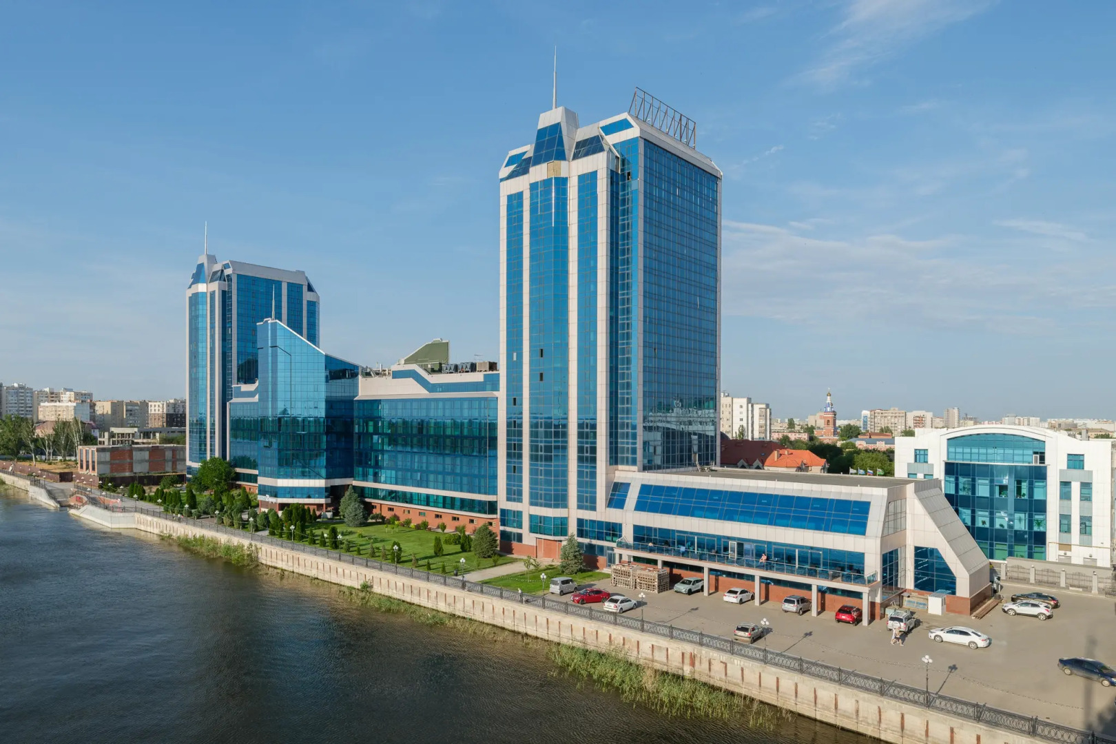 Отель Маринс Гранд Астрахань