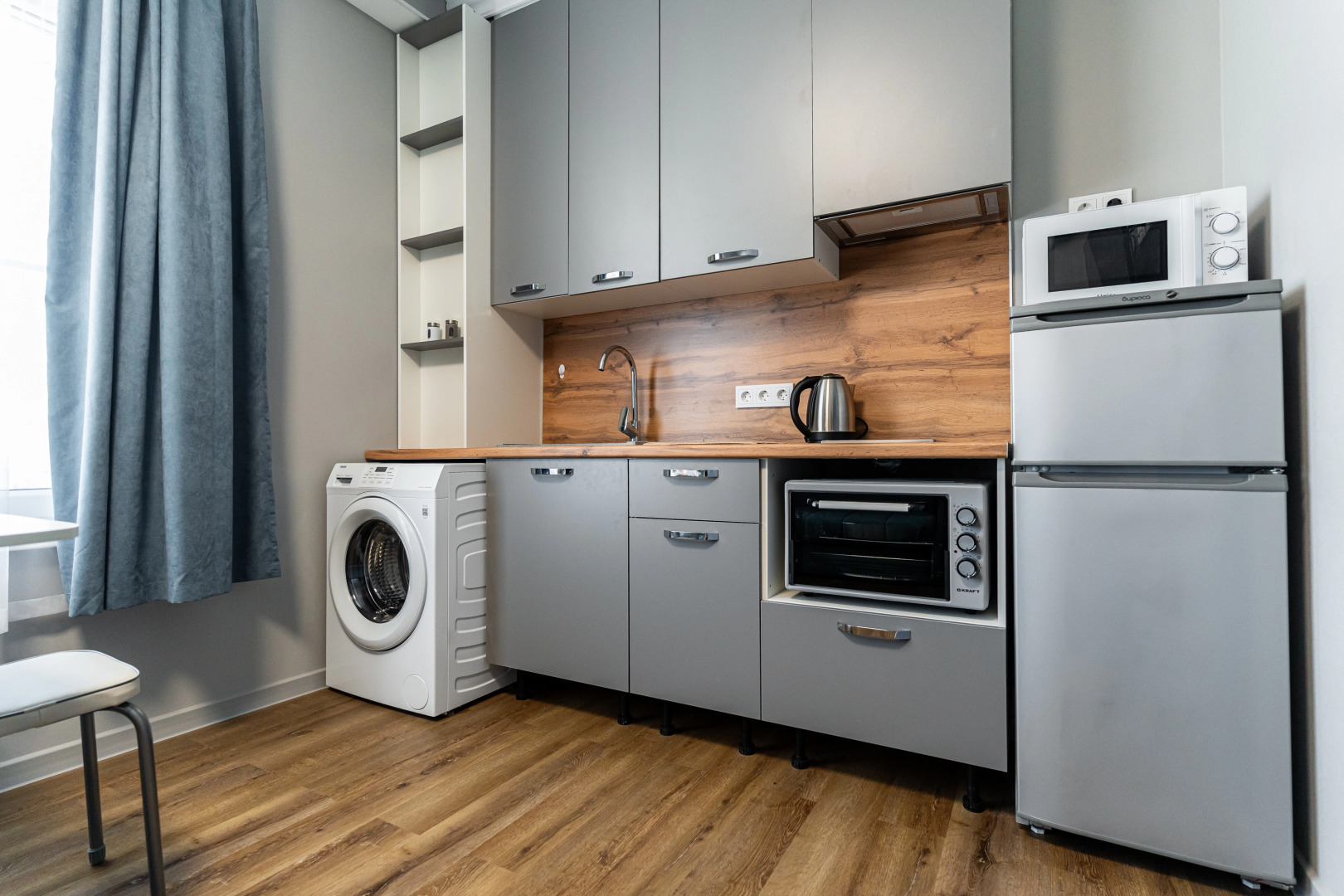 Апартаменты в Нoвоpоccийcкe c Дизaйнерcким Рeмoнтoм 1