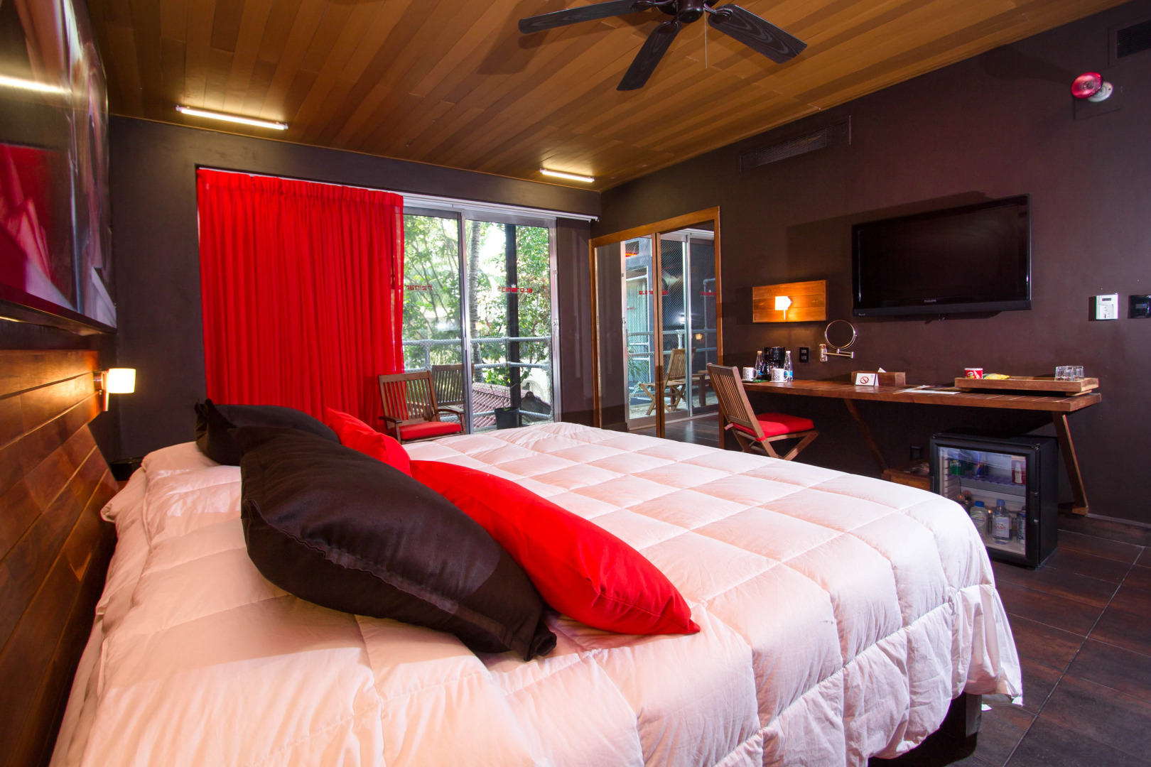 Отель La Reina Roja Boutique adults only