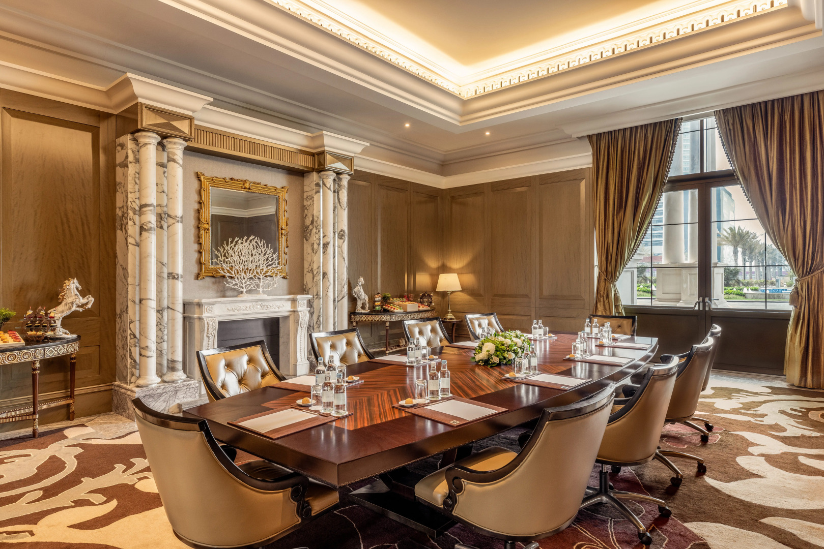 Отель Al Habtoor Palace