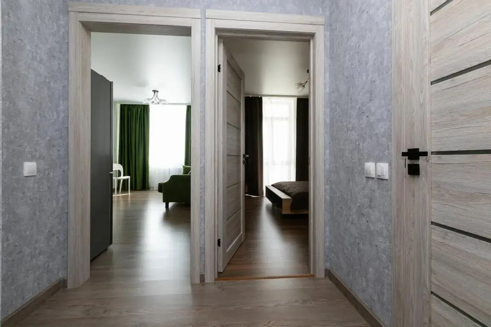 Двухкомнатные апартаменты Этажидейли возле ЖД вокзала