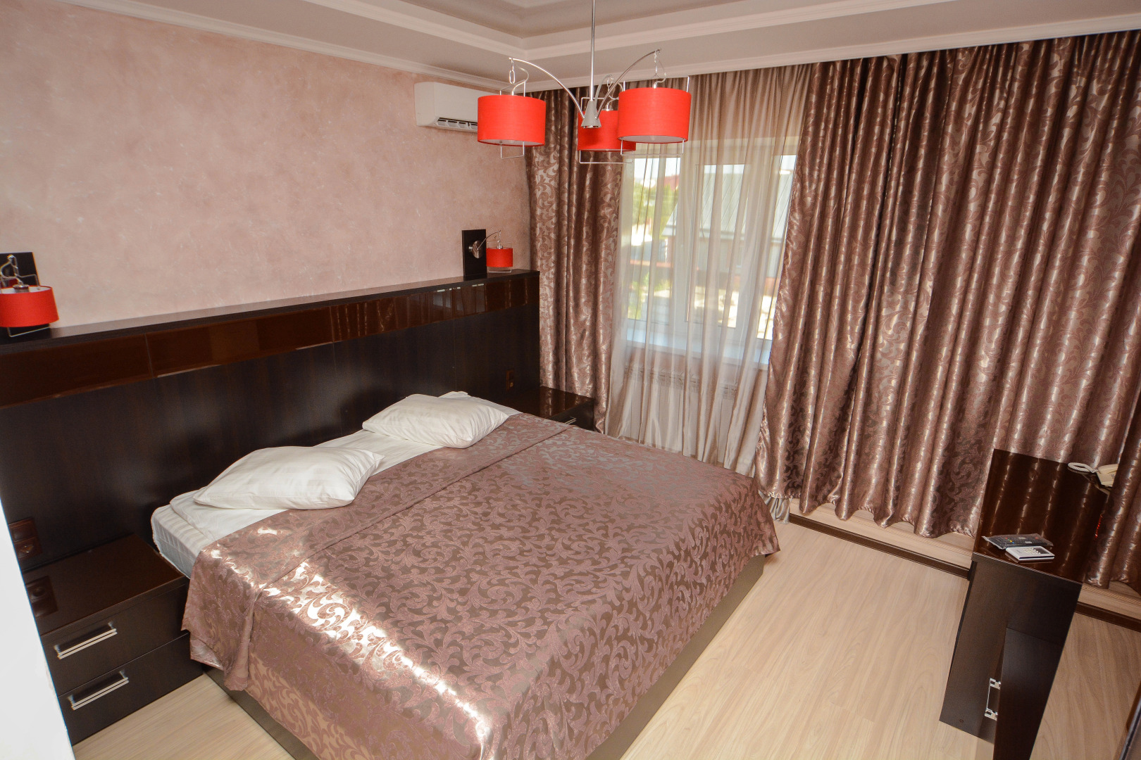 Отель Тет-а-Тет