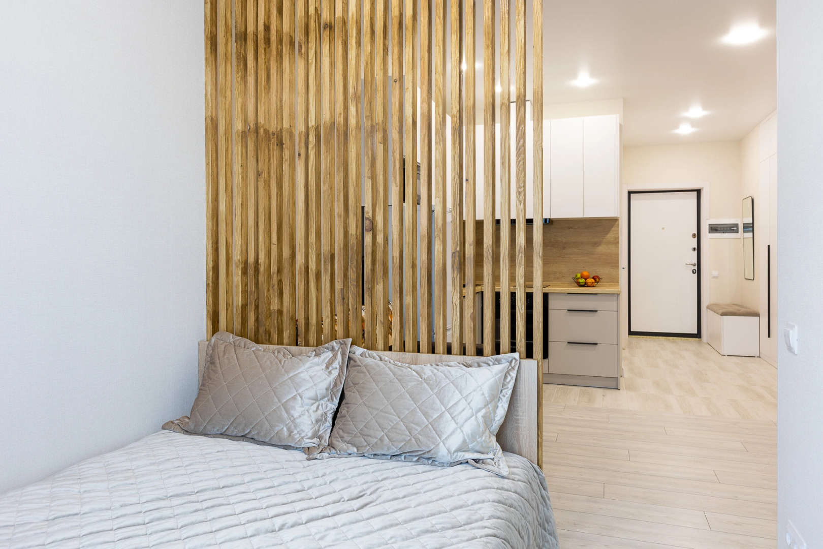 Апартаменты Жореса Алфёрова 14 в новом доме Свежая студия