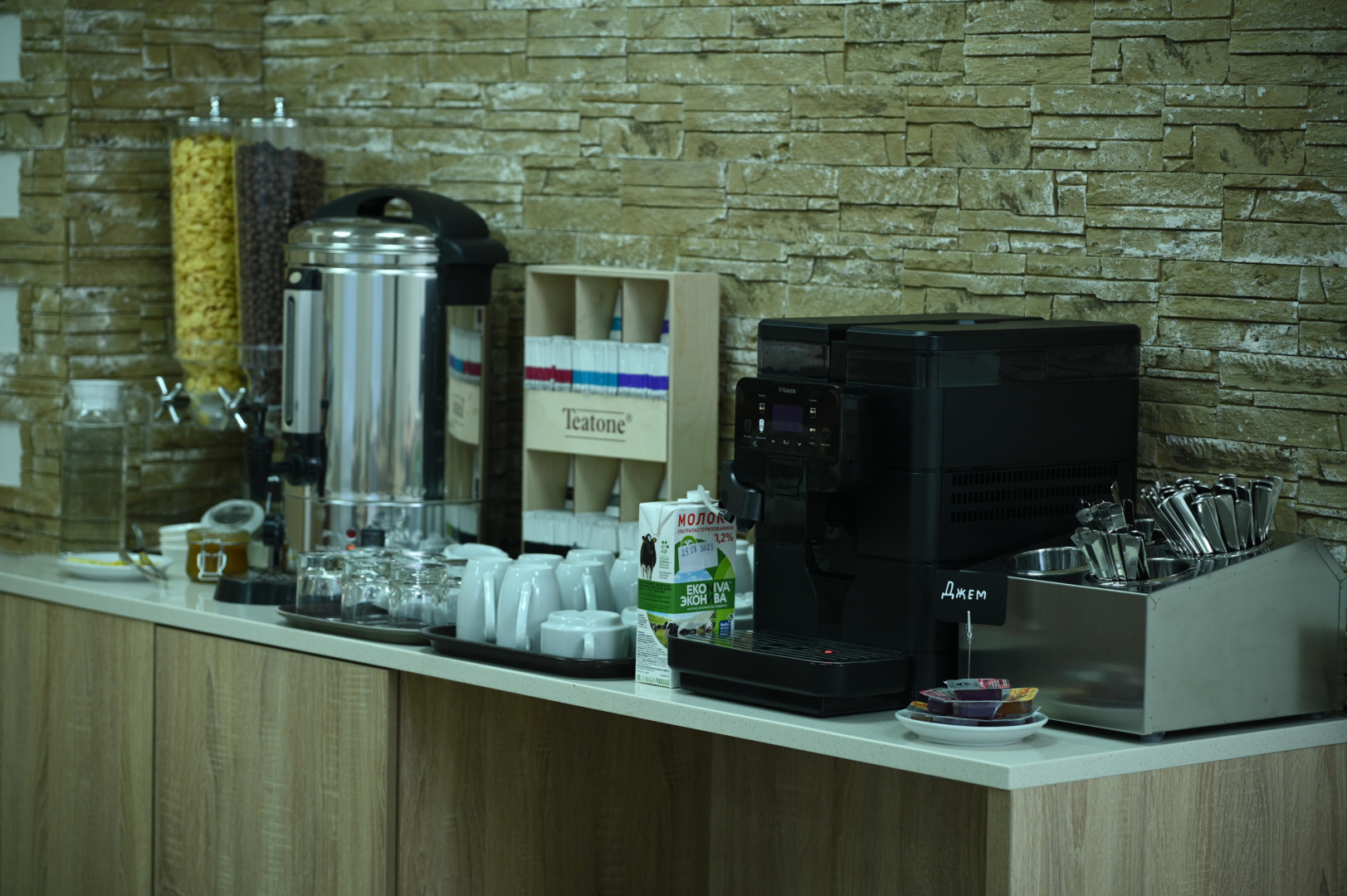 Отель Golden Hill