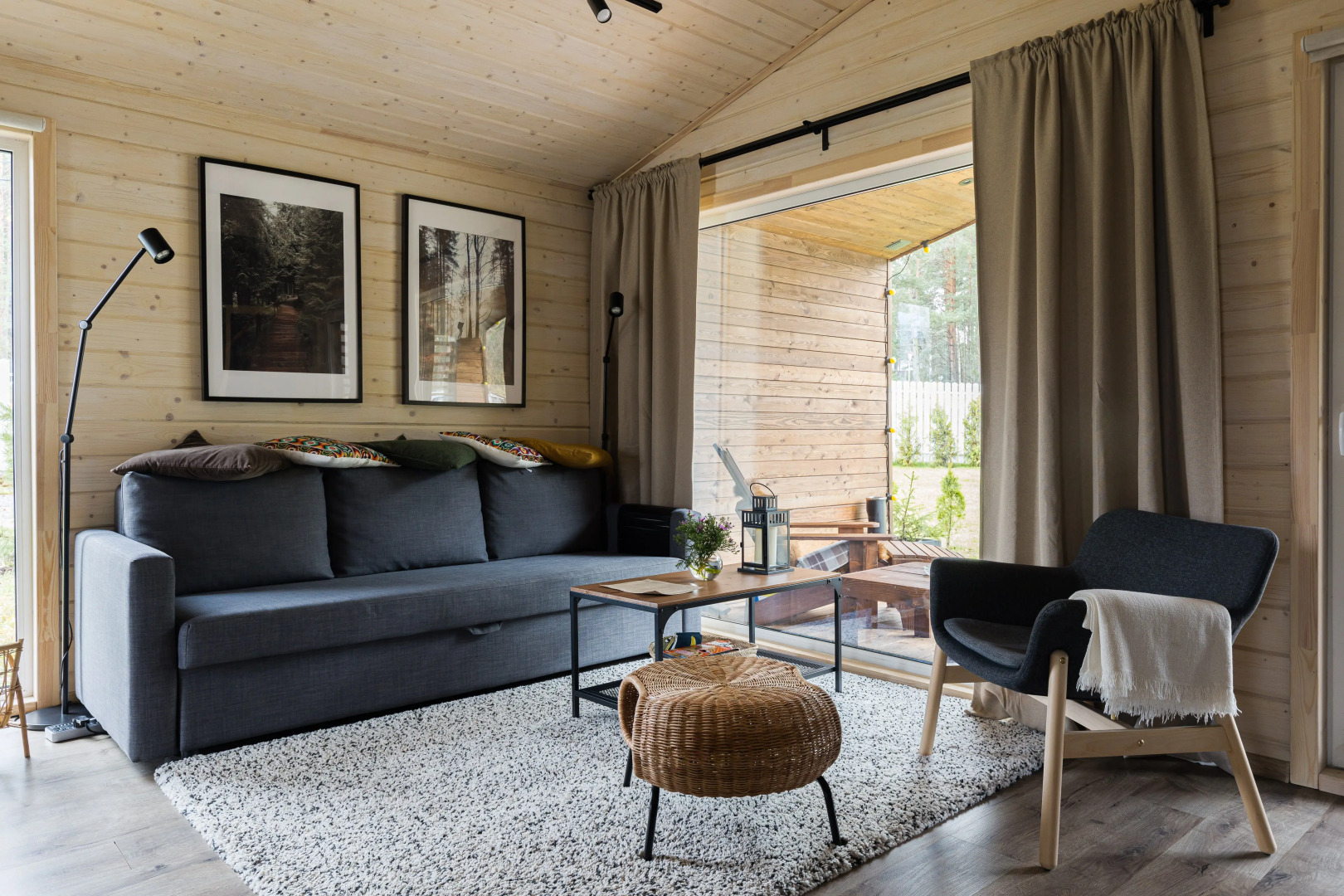 Частный дом у леса