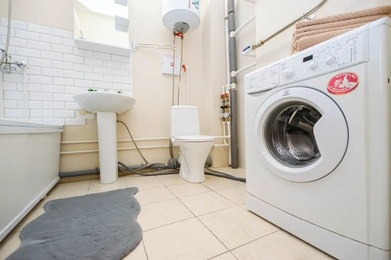 Апартаменты Cosmos Apart на Революции 48А (2)