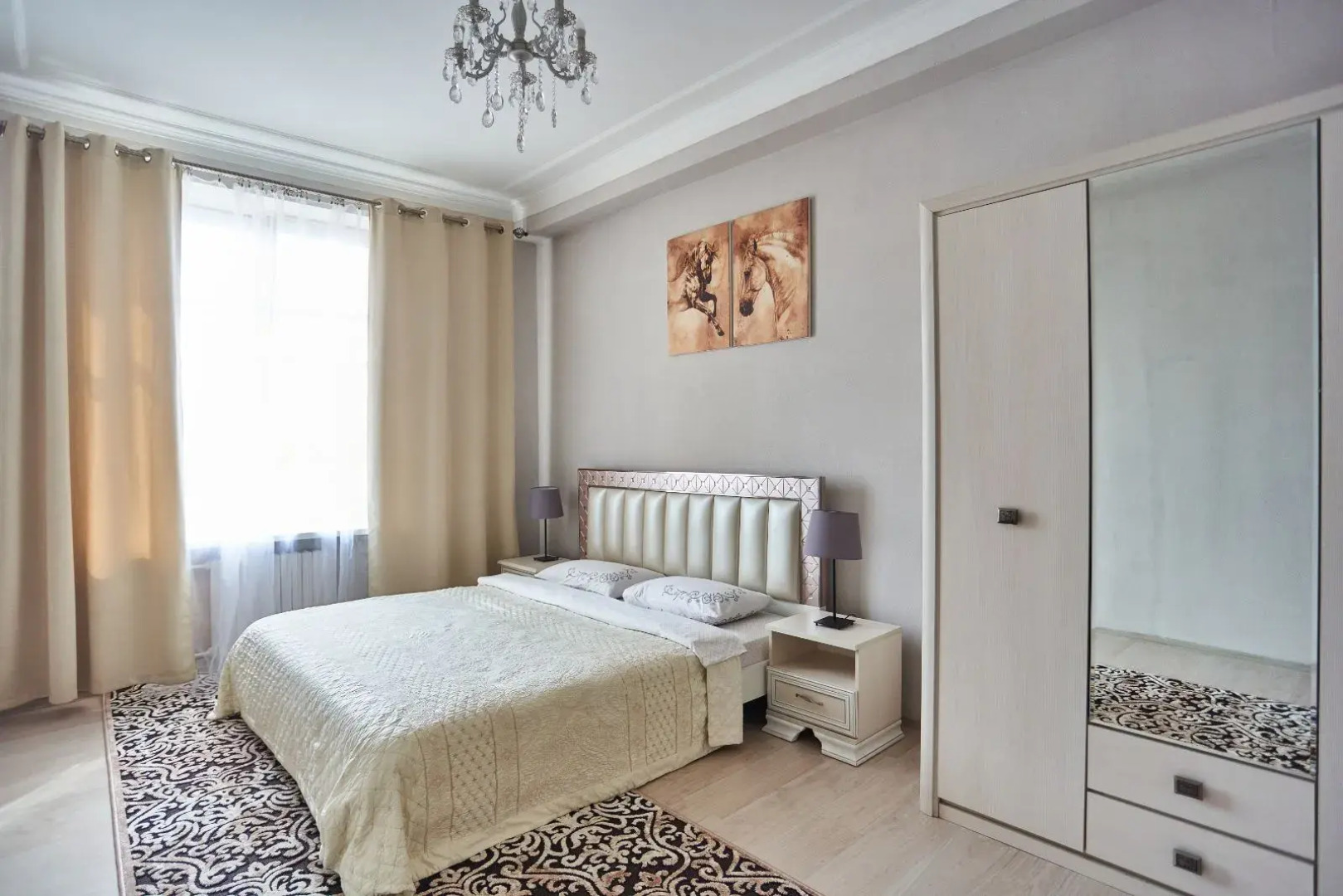 Апартаменты в центре 4х комнатные на Кирова 1