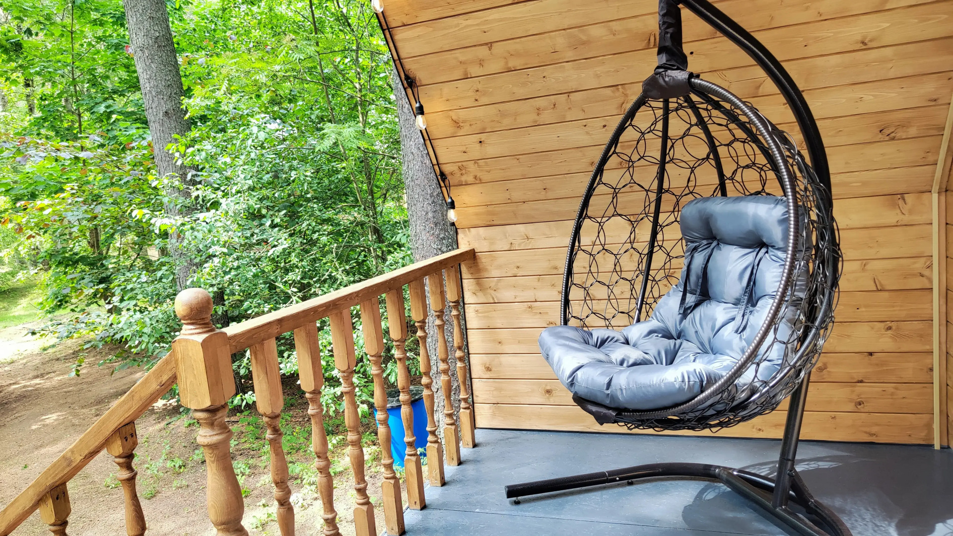 Частный дом Новый 6 местный дом у озера с банным чаном и баней.