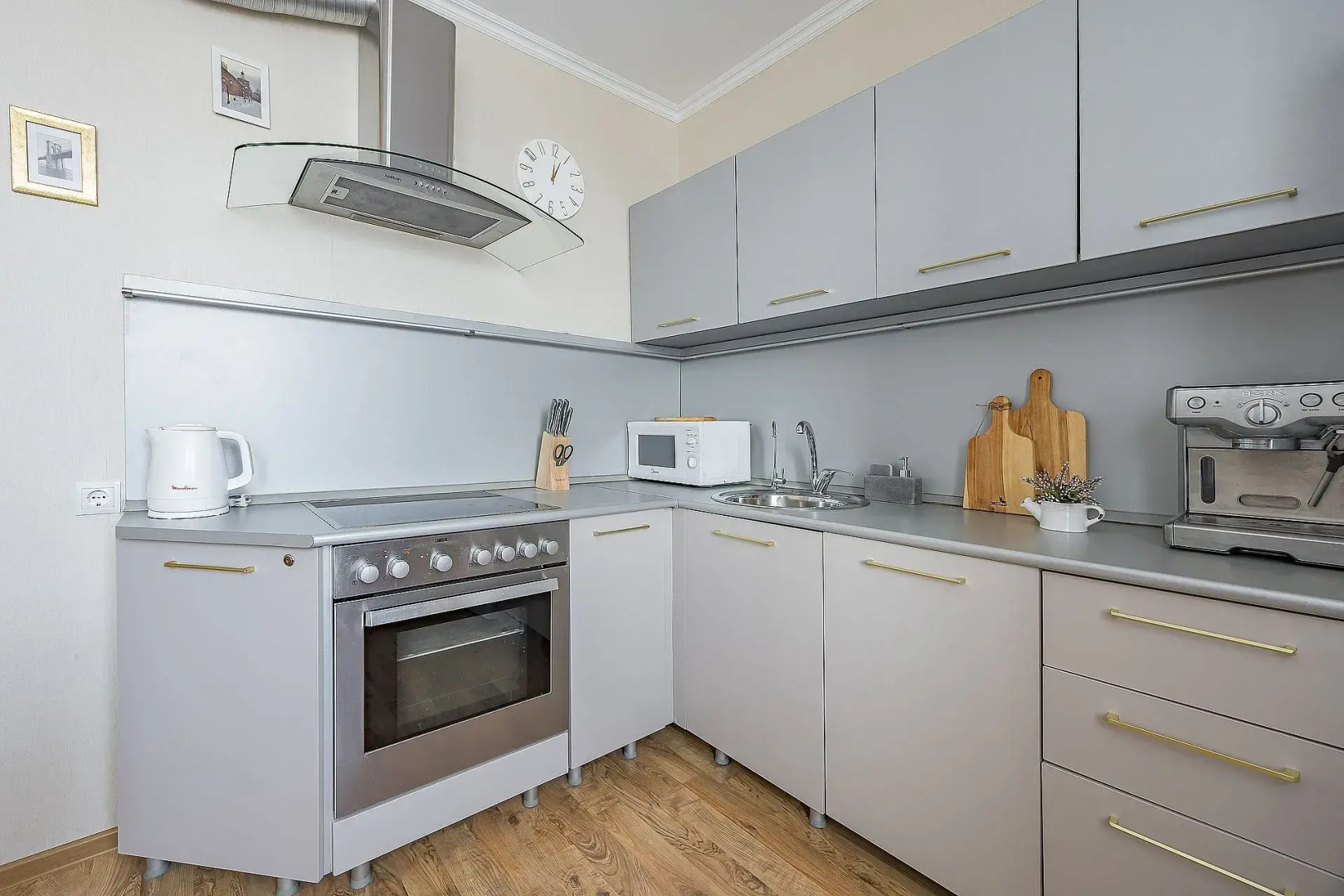 Апартаменты на Карла Маркса 62, с видом на Волгу. м.Стрелка. Сова-Дом