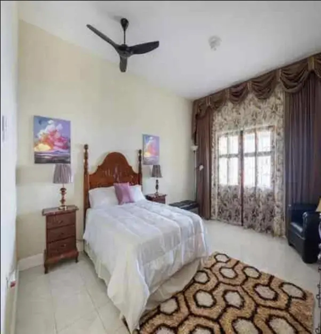 Вилла Breezy Castle с 3 Улучшенными Номерами с Видом на Море и Частным Бассейном