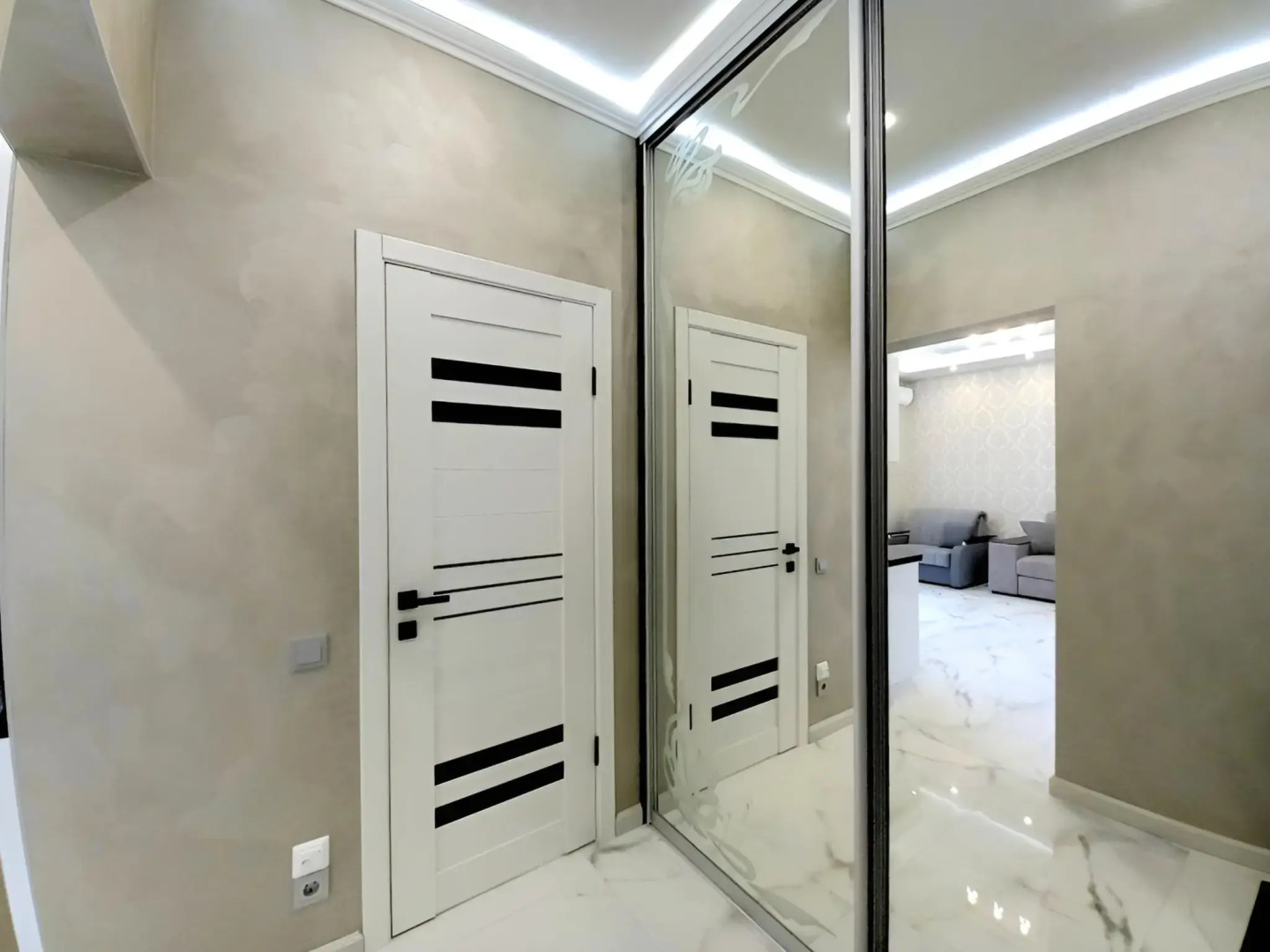 Апартаменты в ЖК Метрополь с Красивым Видом на Горы