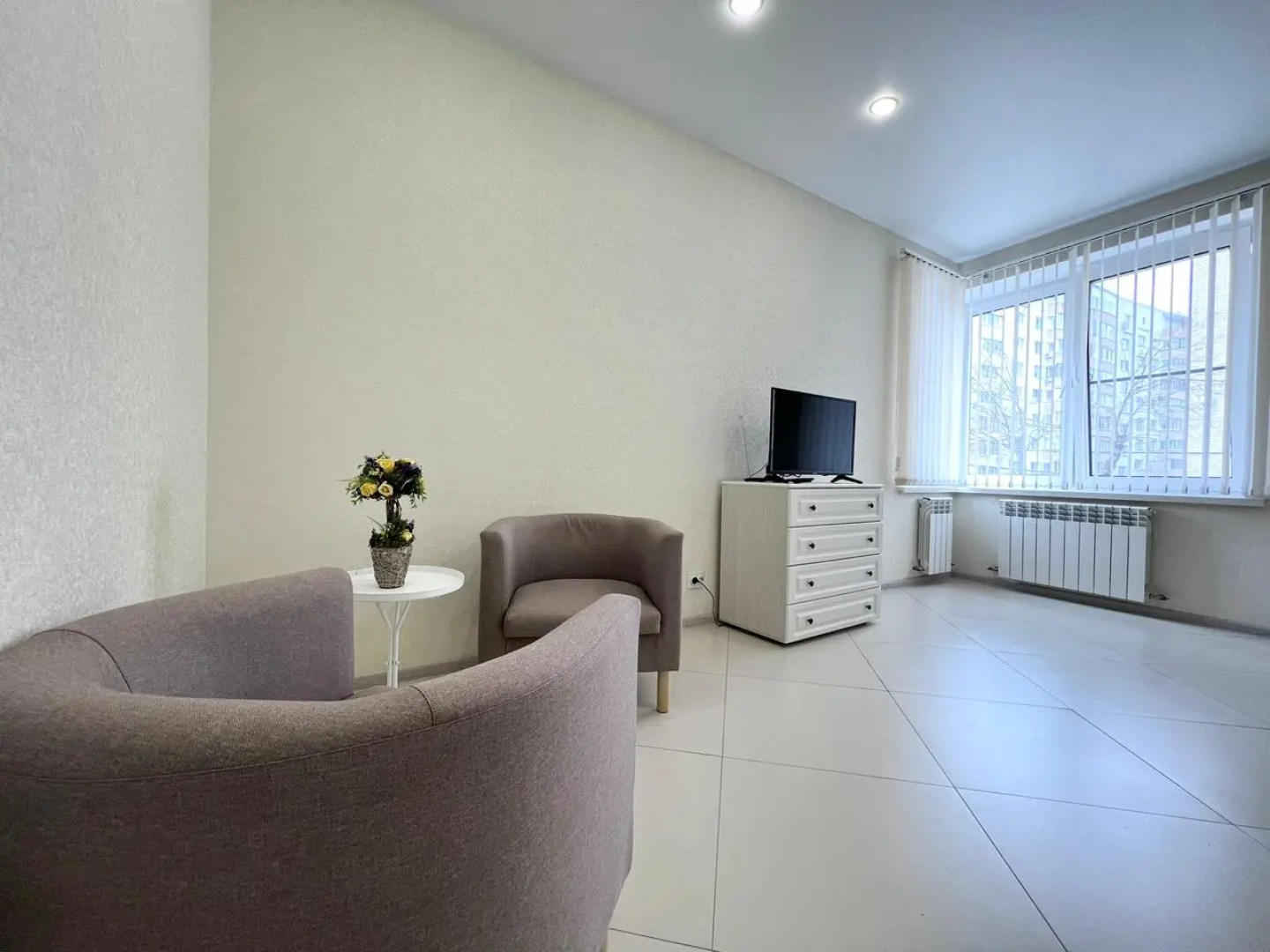 Апартаменты на Тульской 18 Однокомнатные на 4 этаже