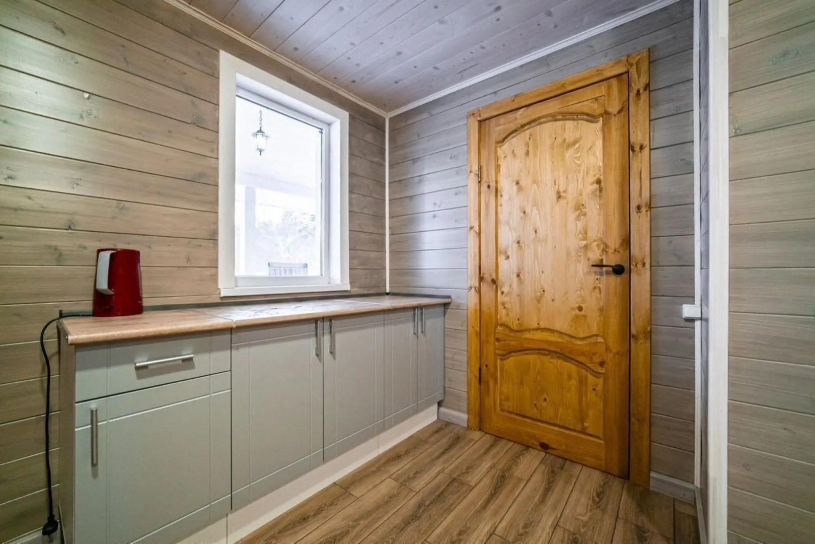 Частный дом в посёлке Запорожском Приозерского района