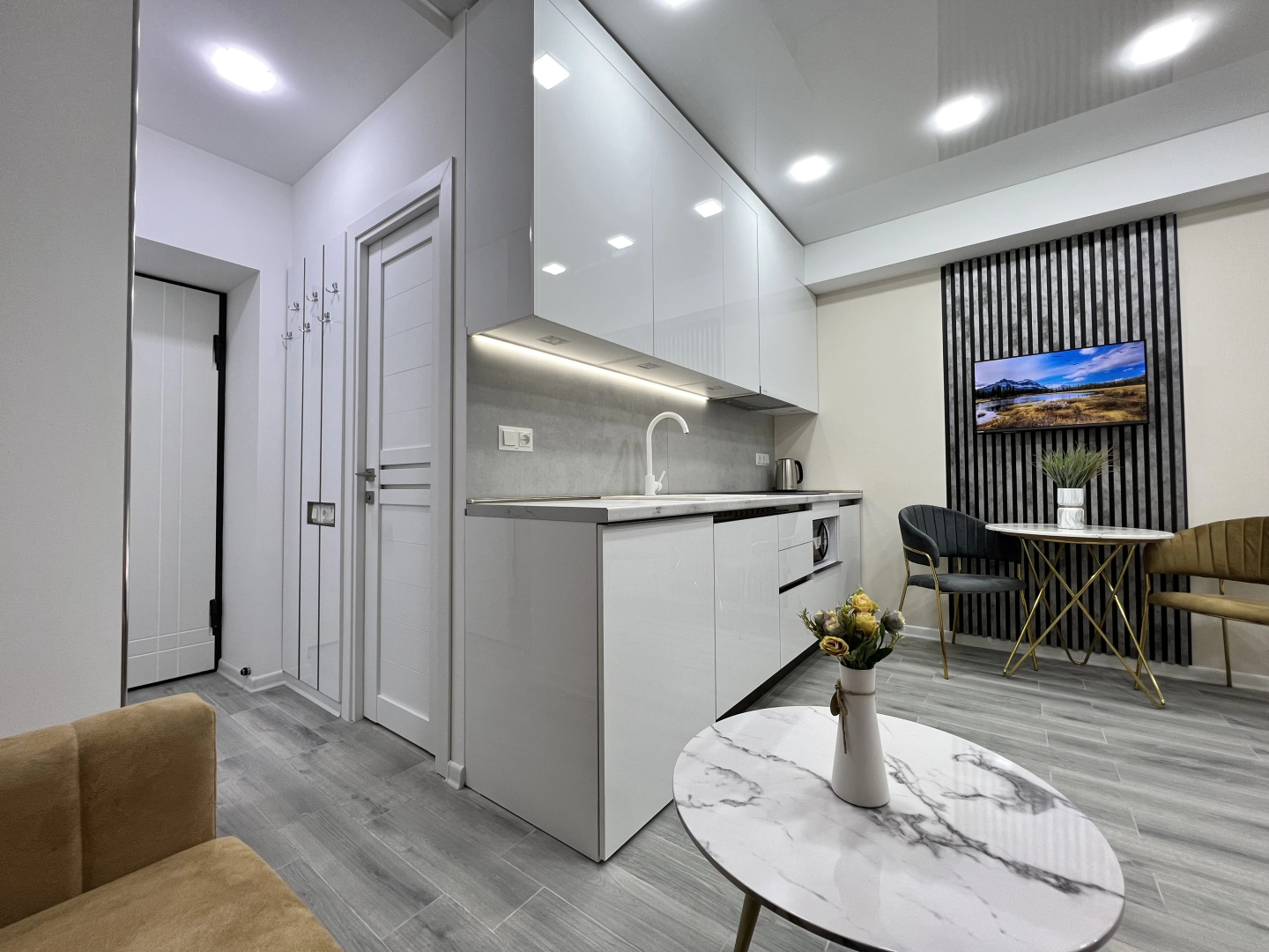 Апартаменты Stylish apt city center Saryan