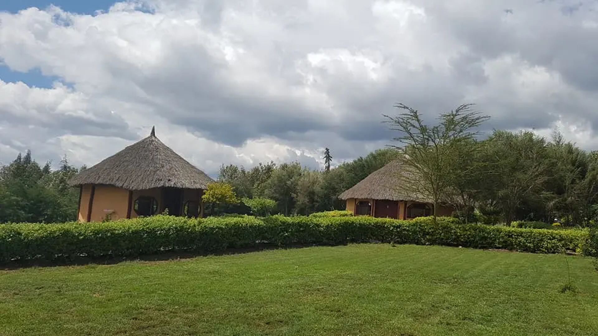 Отель The Great Circle Lodge