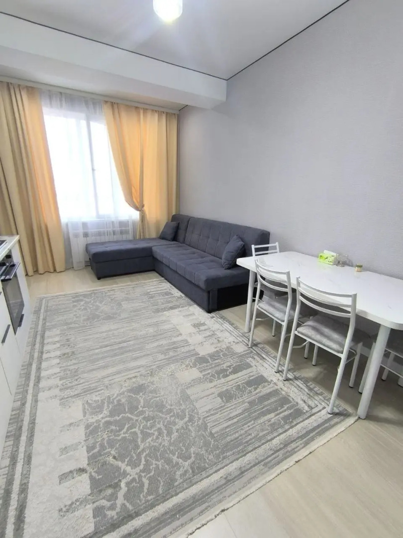 Квартира в новом доме недалеко от центра Бишкека