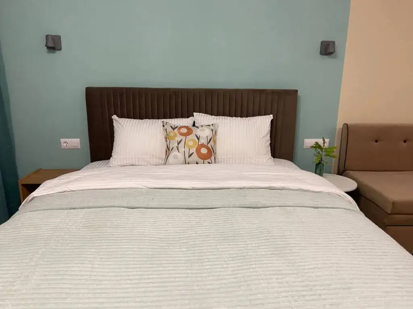 Апартаменты Эль Апарт на Содружества 66/110