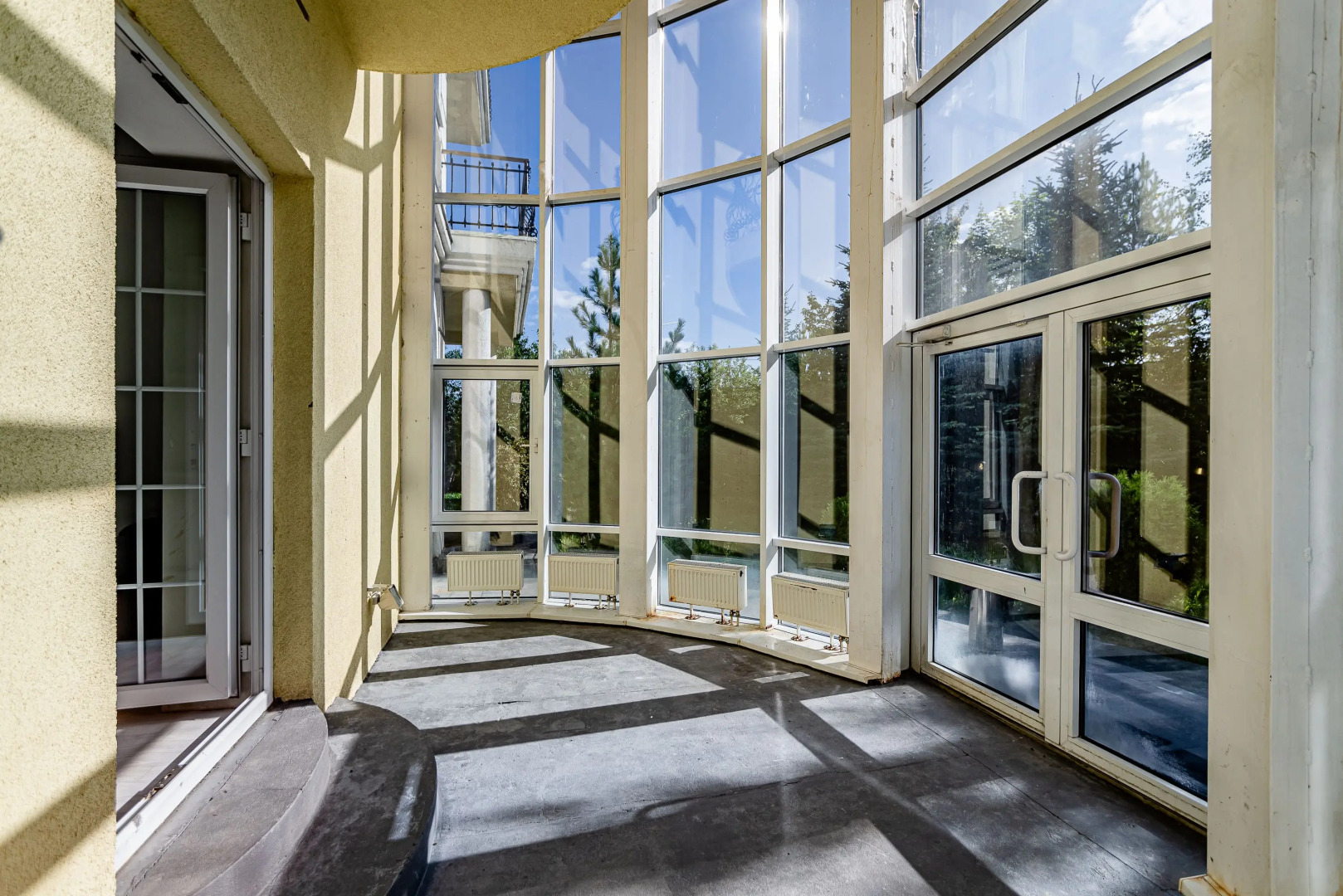 Частный дом Шикарный дом в Апрелевке с бассейном и сауной