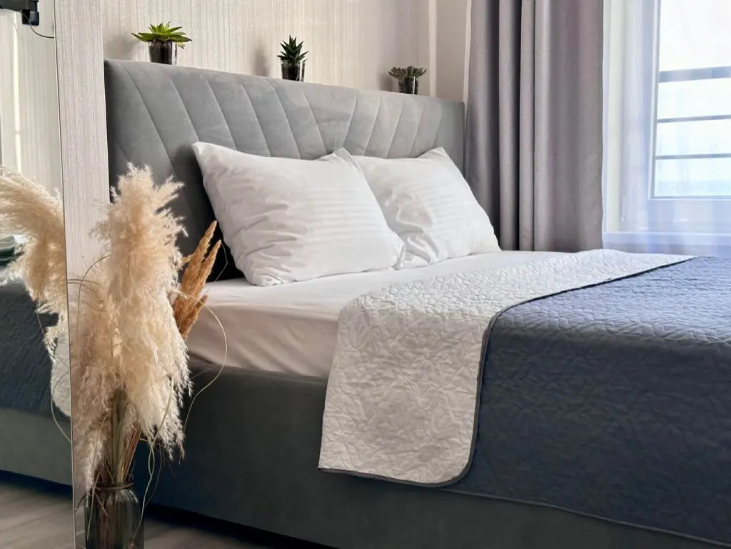 Апартаменты Lux Black&White