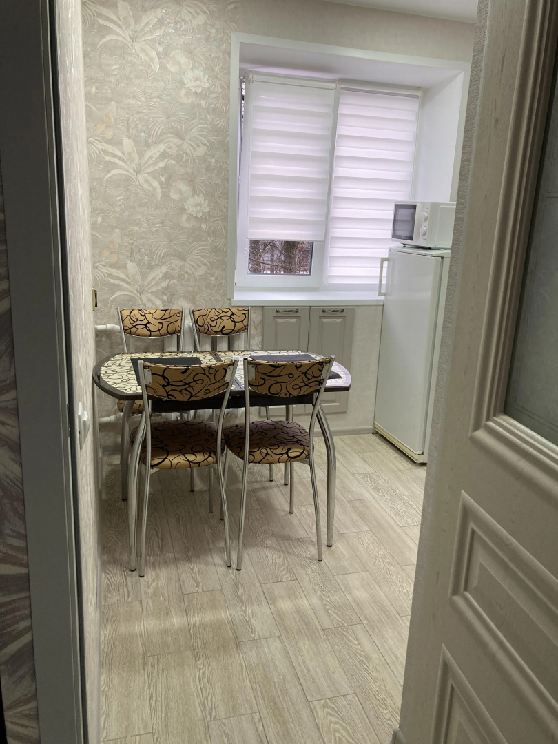 Апартаменты на площади Ленина # 2