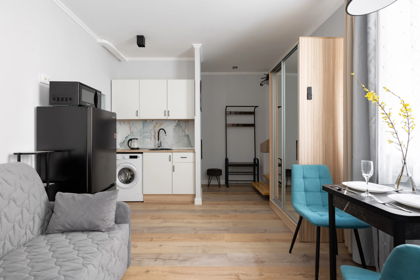 Апартаменты Let Your Flat Season