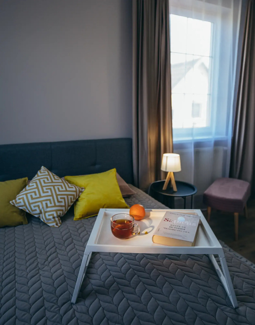 Частный дом в центре города с зеленым садом