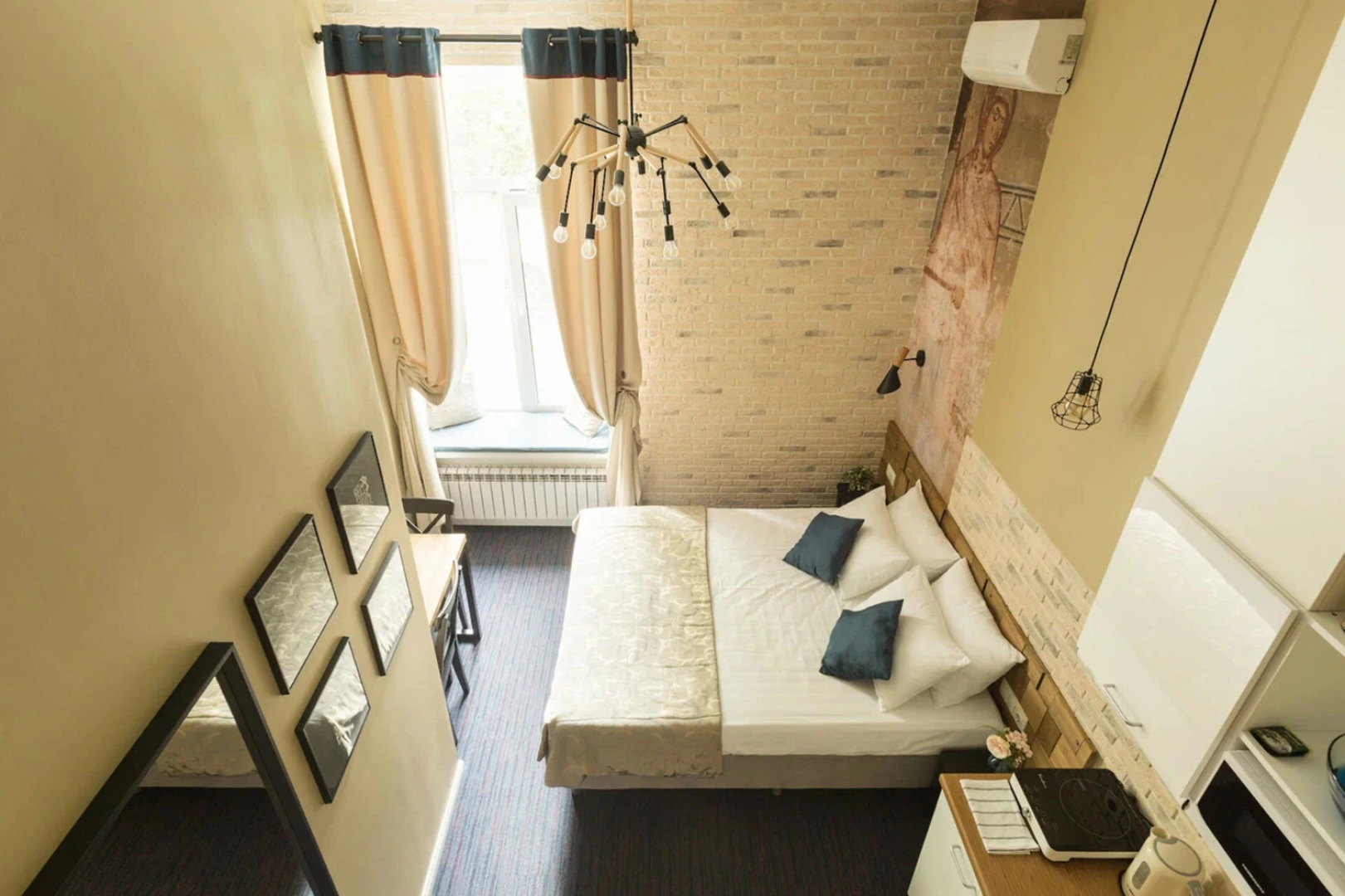 Отель София