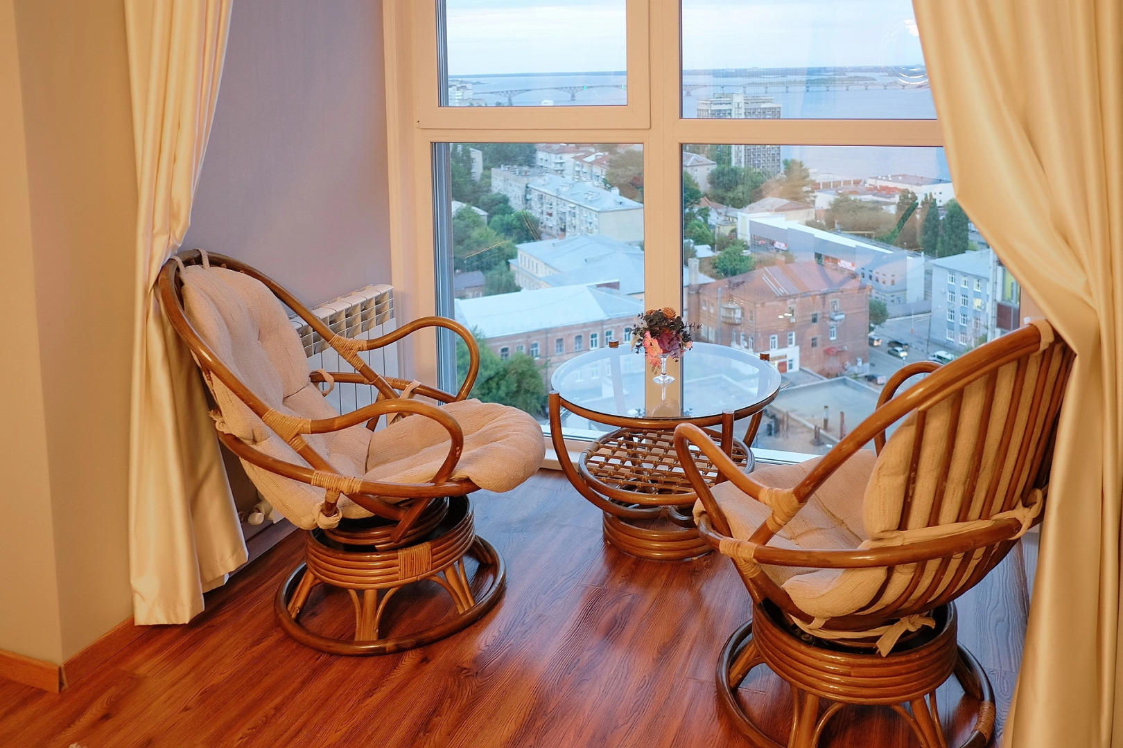 Квартира 2-комнатная, 50 м², 17/19 этаж