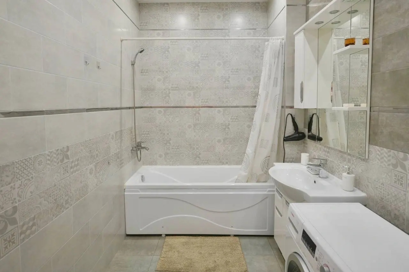 Квартира Двухкомнатная в центре Эсто-садка