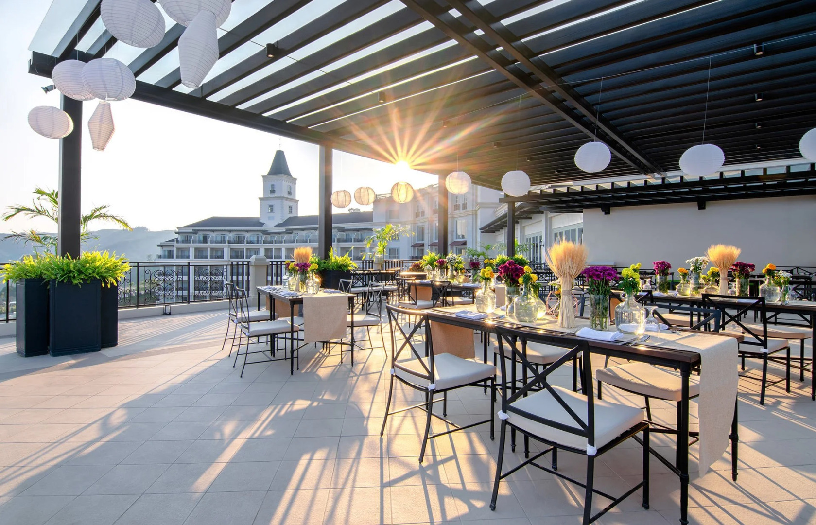 Отель Twin Lakes Hotel Tagaytay