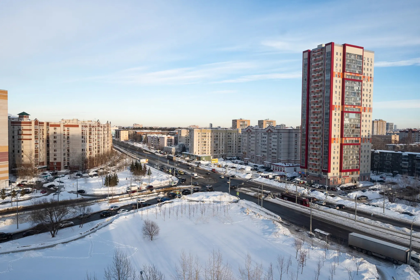 Апартаменты KazanHome Новая квартира с гостиной, спальней и отдельной кухней