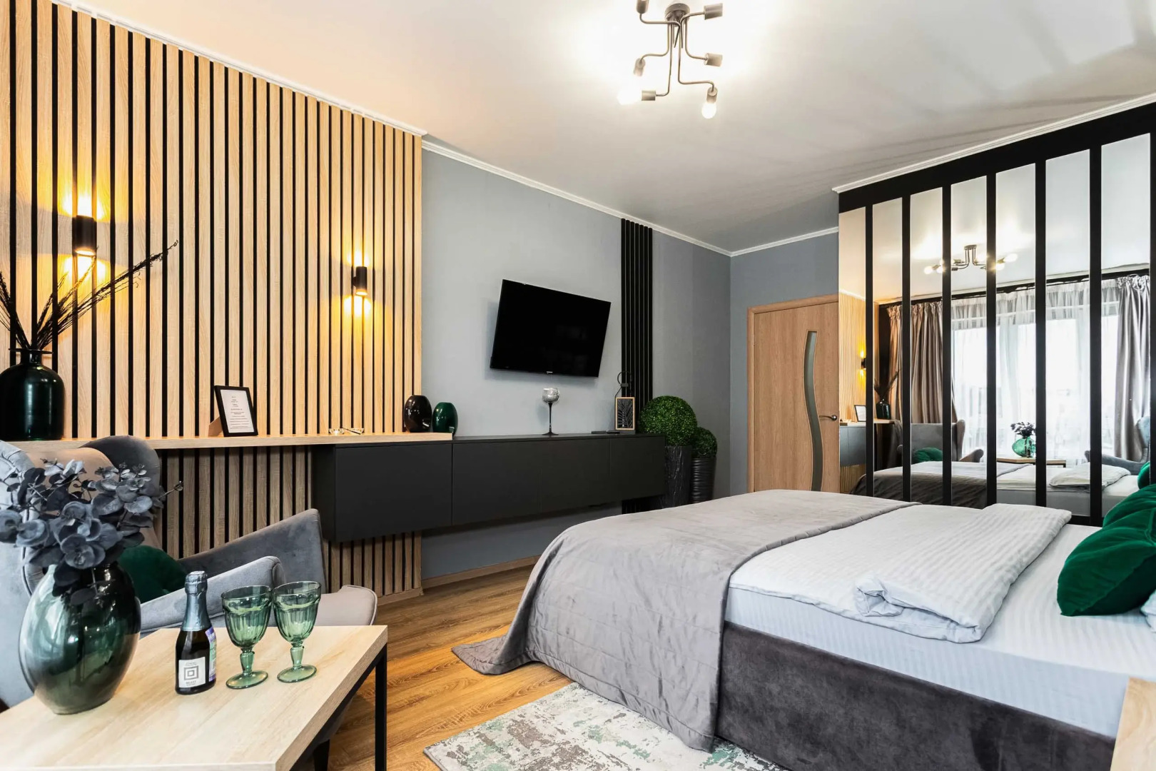 Квартира класса комфорт плюс с видом на реку в центре Рыбной деревни, остров Канта