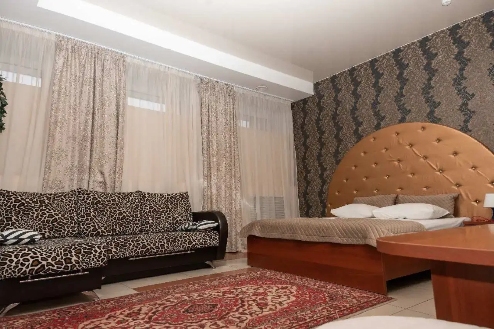 Отель Надежда