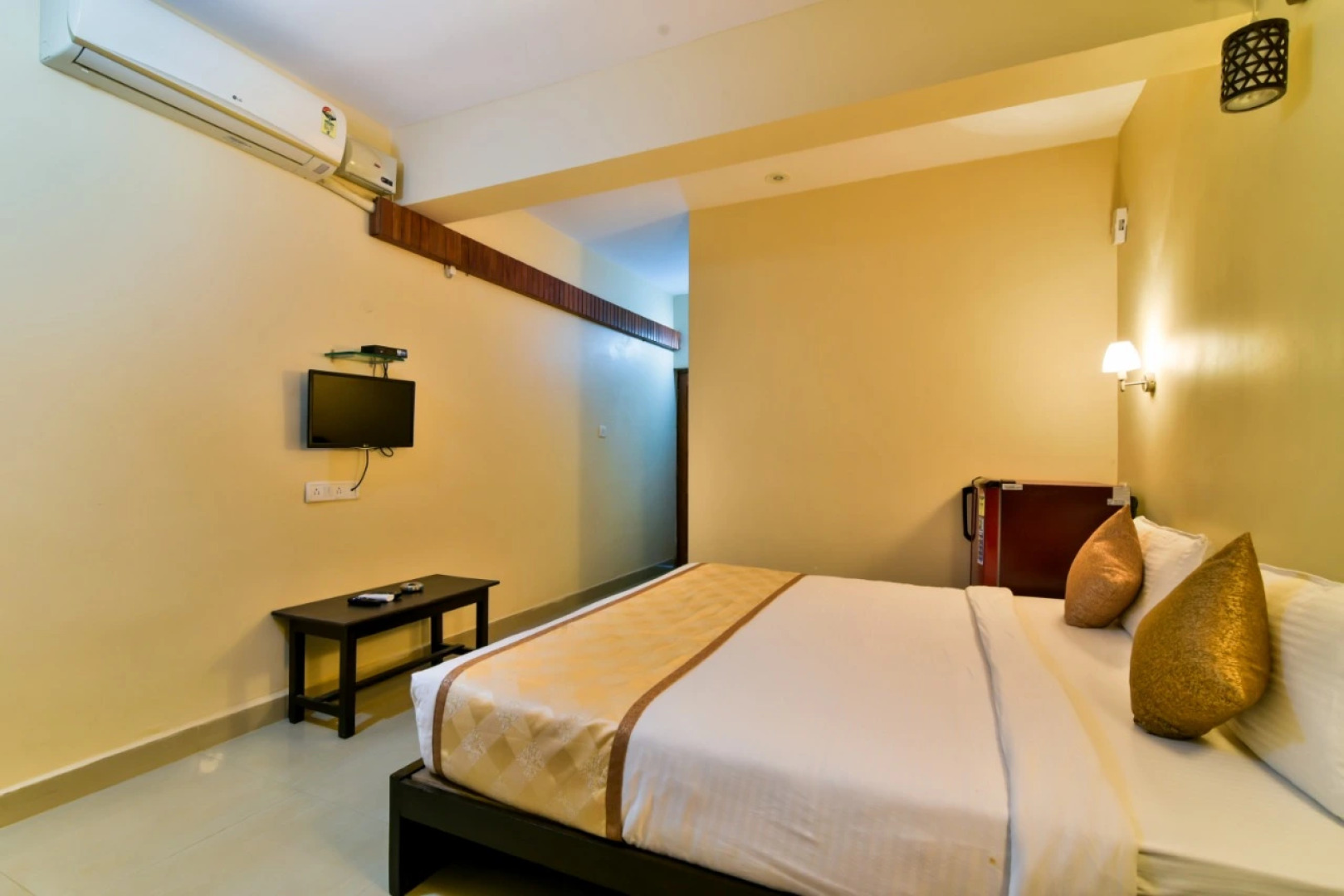 Отель Baga Fantacia Beach Inn