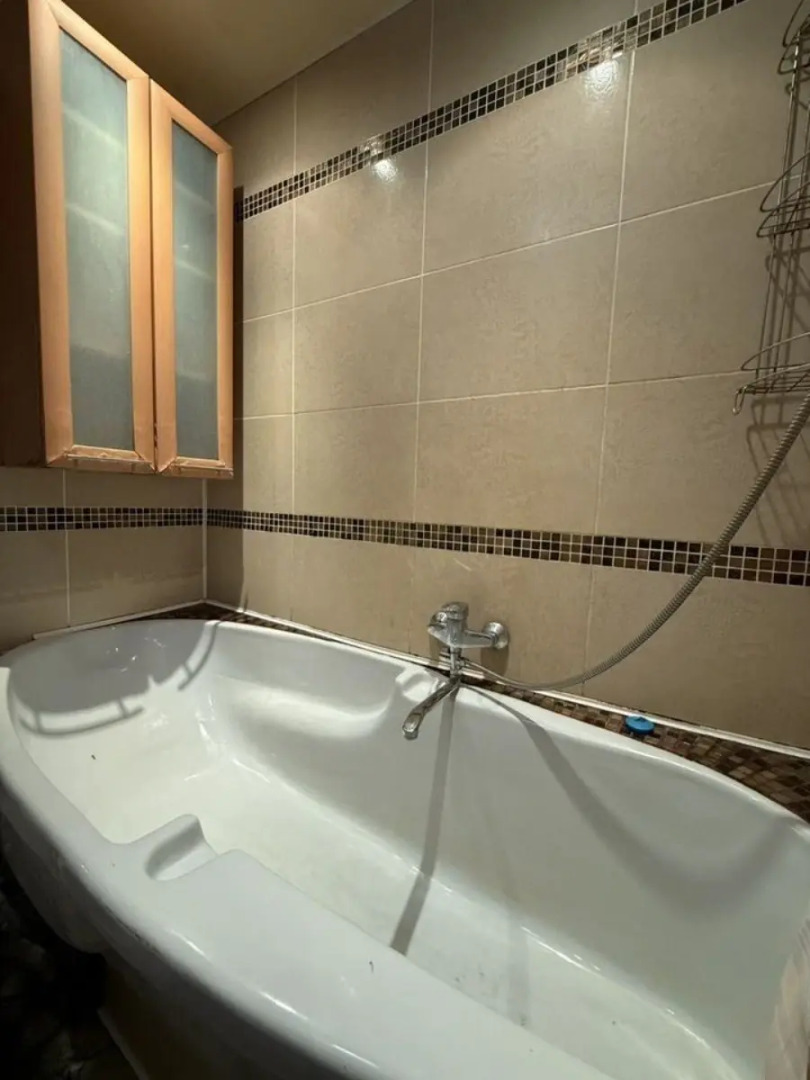 Квартира 3-комнатная на Строительной 8