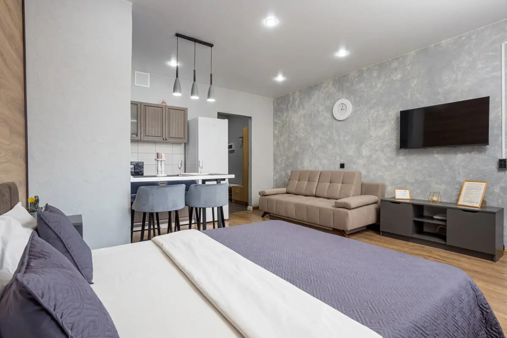 Квартира на Домбайской 10