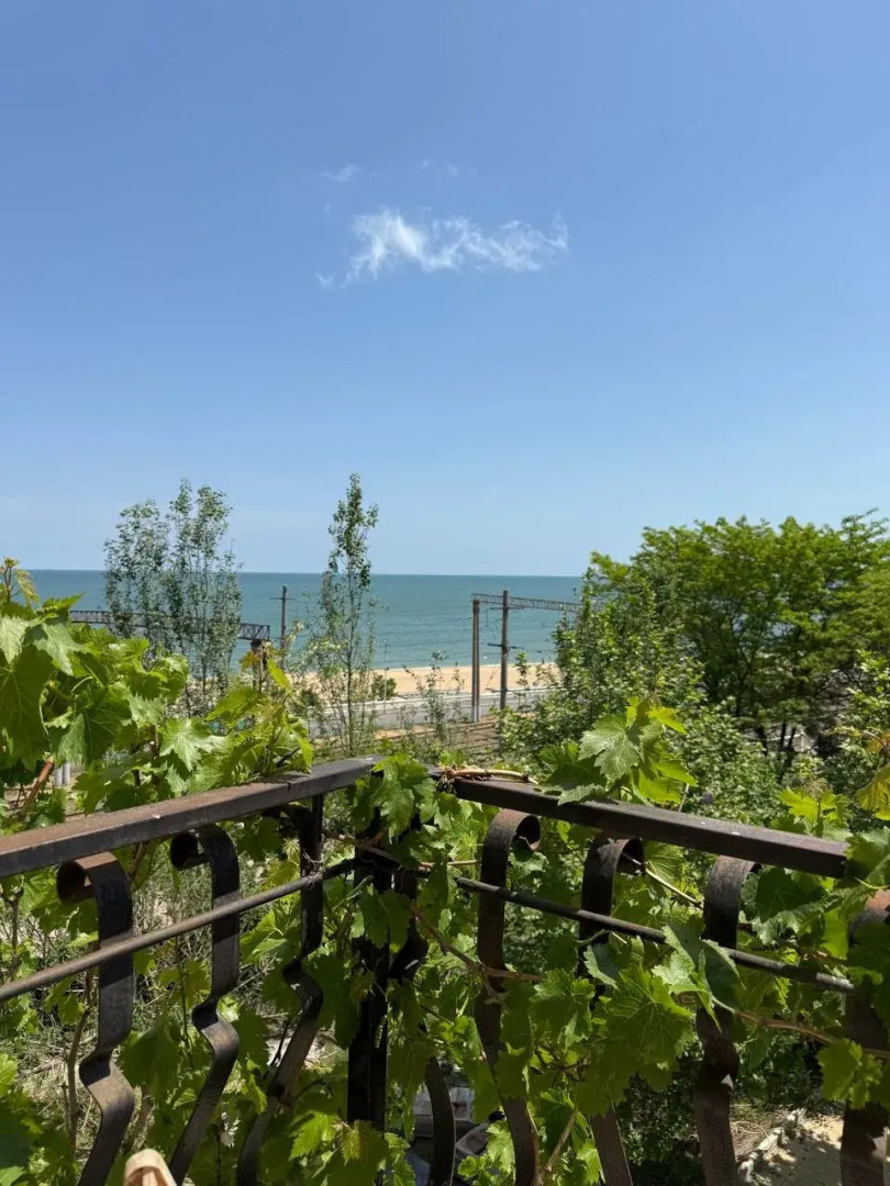 Апартаменты Сталинка на Первой Линии