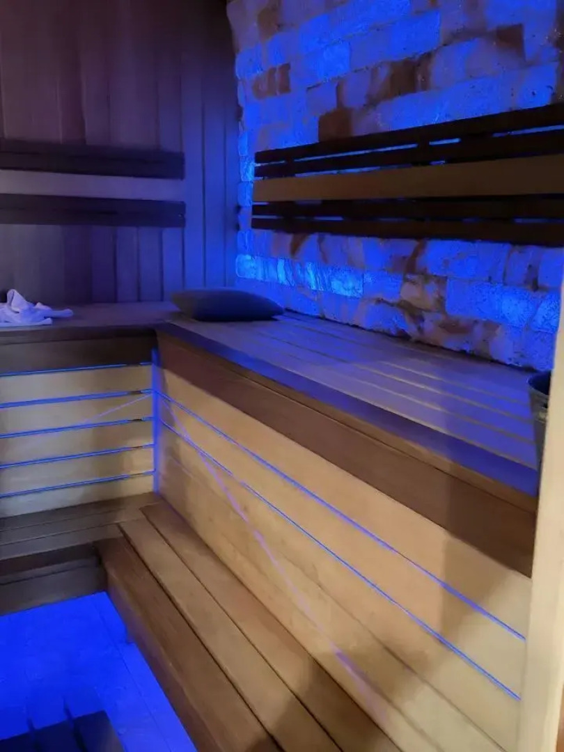 Частный дом с баней у озера