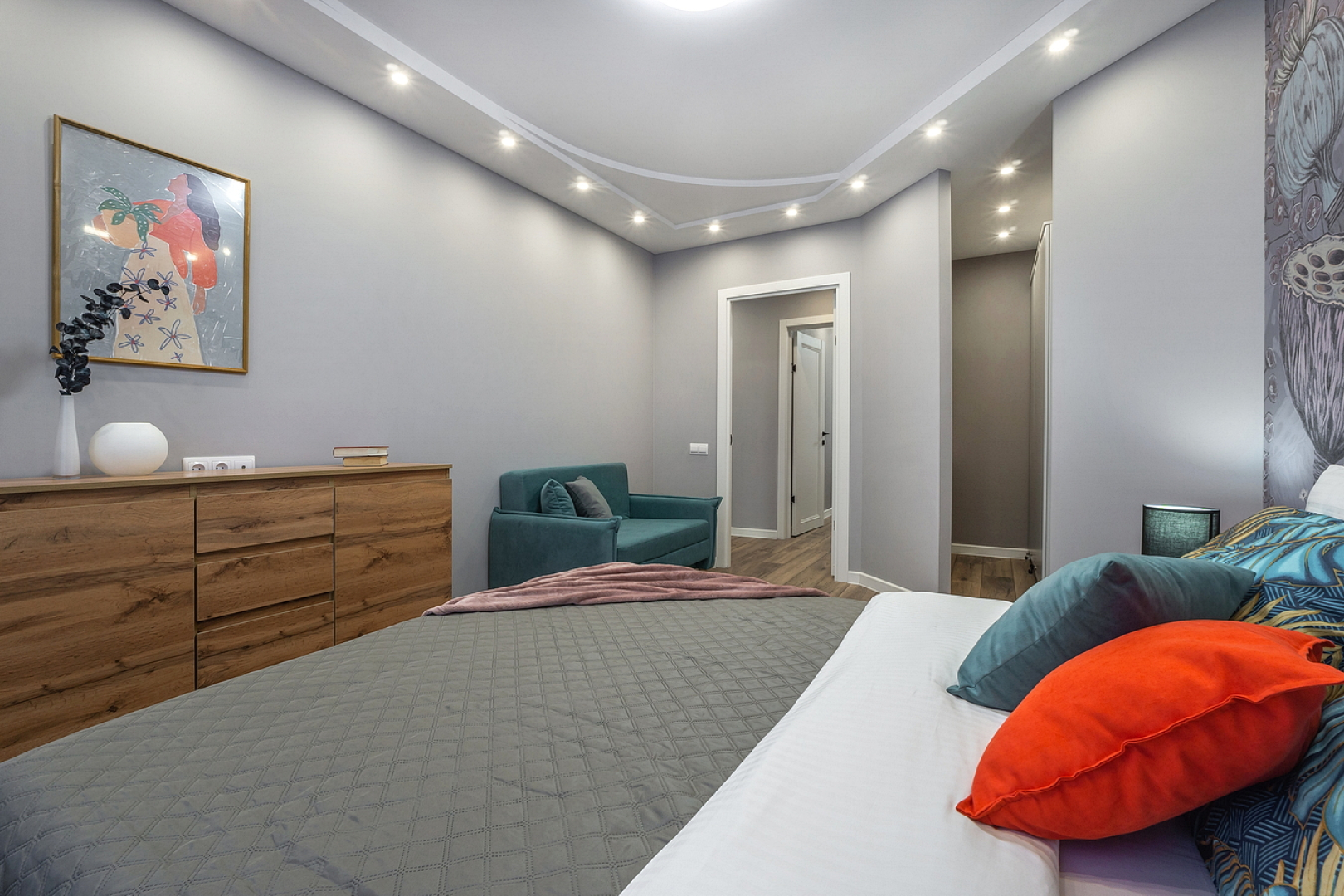 Квартира трехкомнатная Queenstay Остров мечты на Коломенской