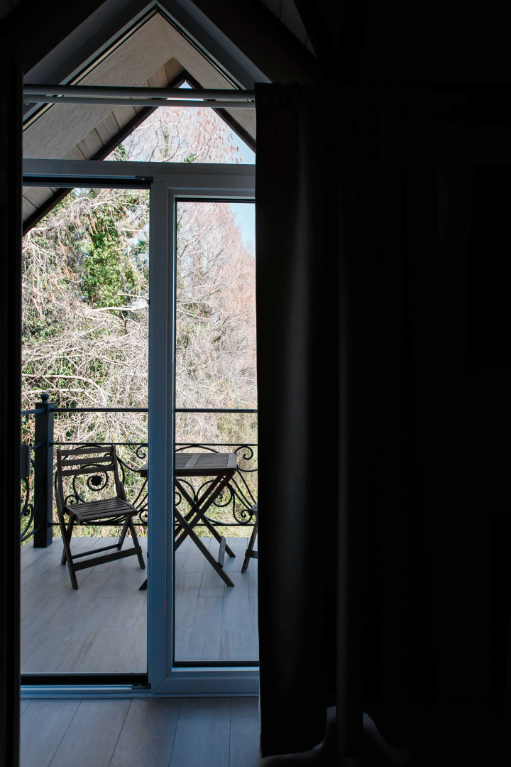 Апартаменты двухуровневые с балконом