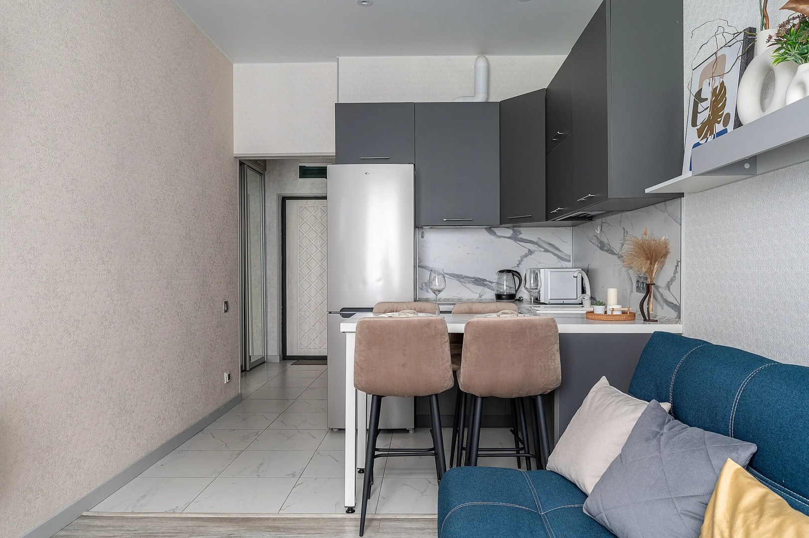 Апартаменты Red Apartments Арт Лайт Сити Форд