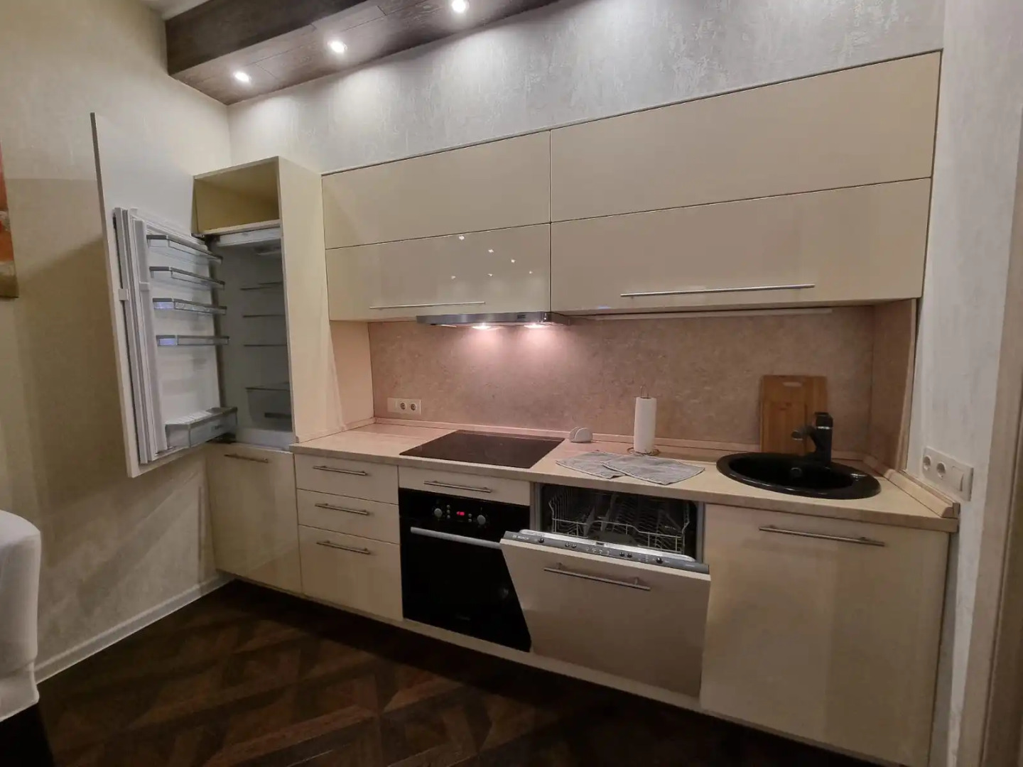 Апартаменты на улице Верещагина 12