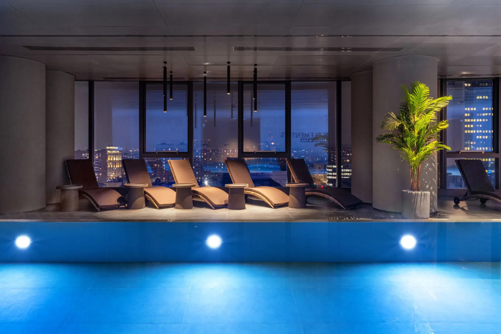 Отель Radisson Blu Olympiyskiy Hotel, Moscow