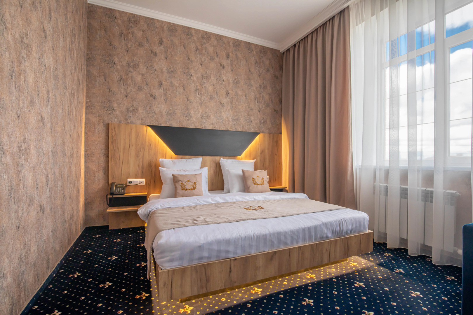 Отель Full House