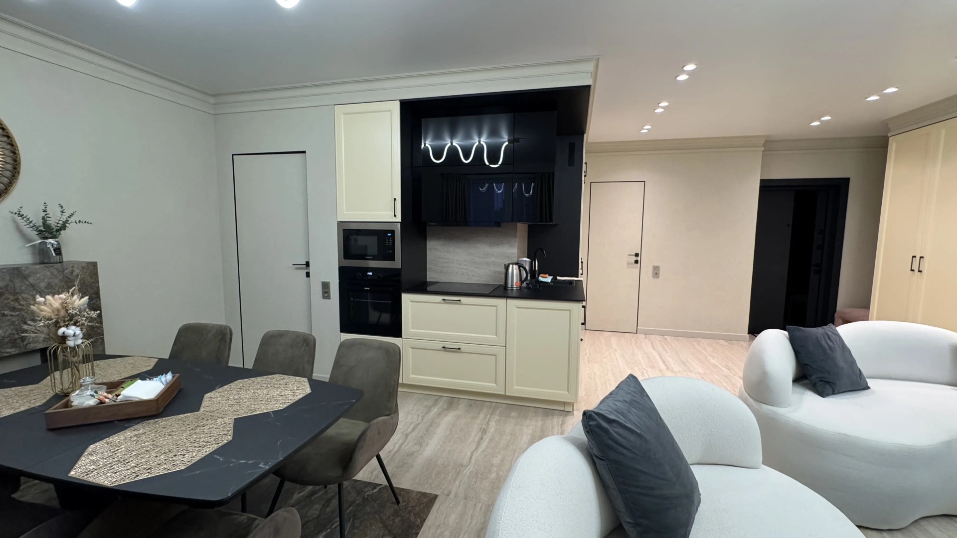 Квартира стильная 2х-к с изысканным ремонтом в ЖК Апарт