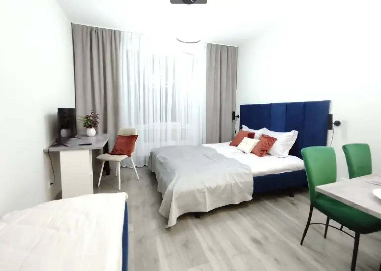 Апартаменты Новые у метро для 3 гостей