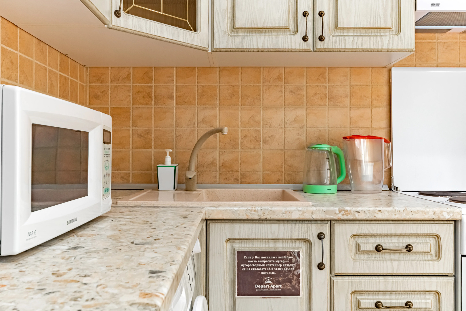 Апартаменты с Lounge зоной и видом на Красную ТЦ в доме паркинг комфорт Заселение 24/7