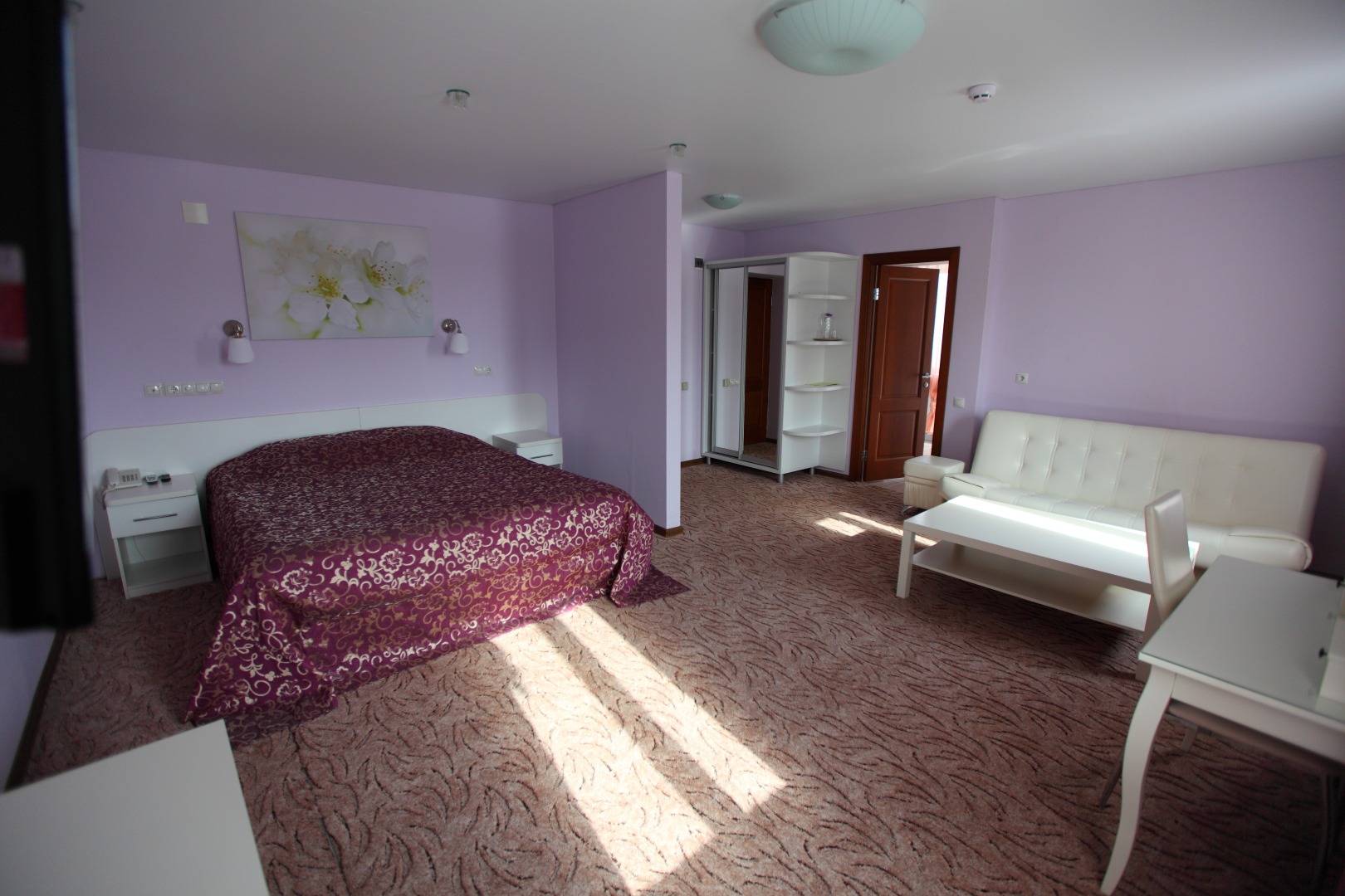 Отель Два крыла