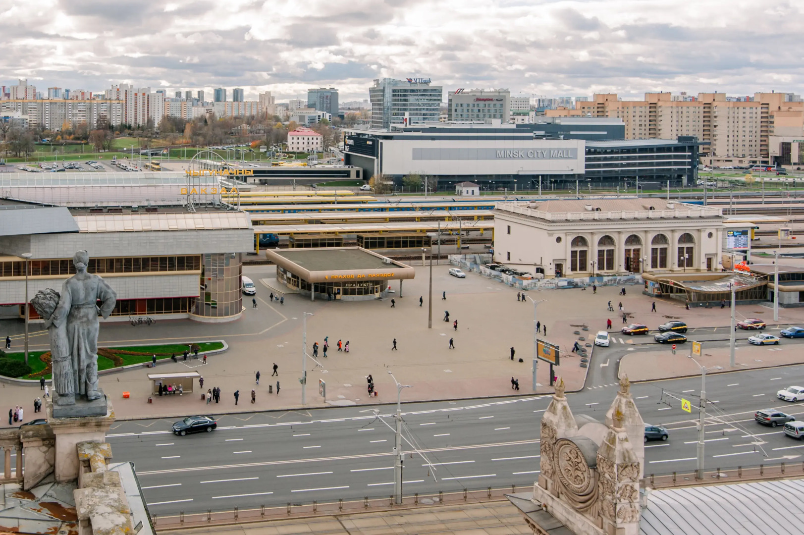 Апартаменты Четырехкомнатные в центре